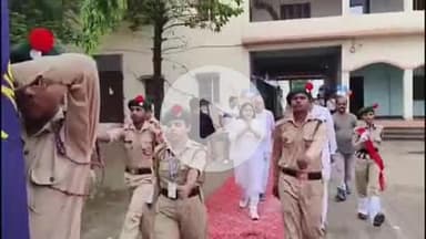 मोहनिया: 11वें अंतर्राष्ट्रीय योग दिवस पर कुदरा प्रखंड क्षेत्र के विभिन्न विद्यालयों में आयोजित हुआ योग कार्यक्रम