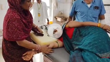 इटावा: भरथना इलाके के बाहरपुरा रोड पर बाजार आ रहे बाइक सवार दंपति को तेज रफ्तार कार ने मारी टक्कर, दंपति हुए घायल