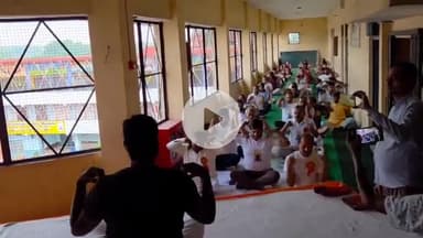 पूरनपुर: नगर के विद्यालय व गोमती उद्गम स्थल पर विधायक की अध्यक्षता में आयोजित हुआ अंतर्राष्ट्रीय योग दिवस का कार्यक्रम