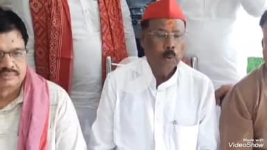 मिर्ज़ापुर: महंत शिवाला में समाजवादी पार्टी के पीडीए जन पंचायत में कार्यकर्ताओं की लगी भीड़