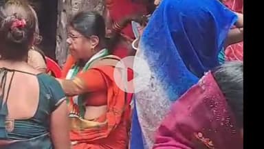 आरा: भोजपुर जिले के फरना गांव के वार्ड नंबर 10 और वार्ड नंबर 11 में भोजपुर जिला महिला कांग्रेस की जिला अध्यक्ष अमिता पांडेय