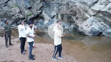 कोडरमा: भारी वर्षा को लेकर जिले में हाई अलर्ट, उपायुक्त सहित पदाधिकारियों ने जल स्रोतों का निरीक्षण किया