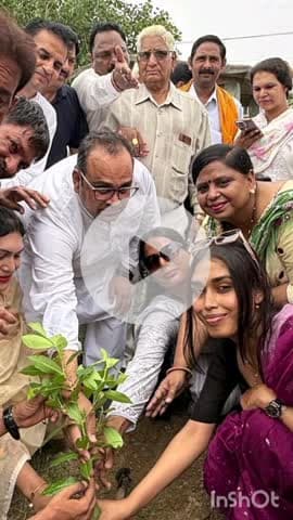 सिविल लाइन्स: विकासपुरी विधानसभा में 'एक पेड़ मां के नाम' अभियान के तहत लगाए गए 501 पेड़, हरित अभियान को मिली गति