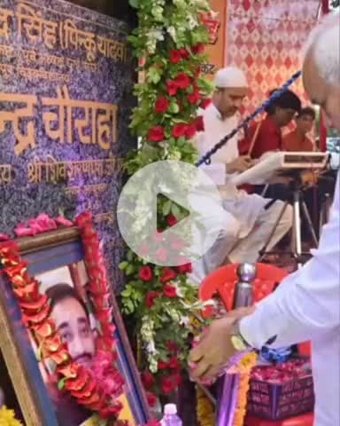 कानपुर: पुष्पेंद्रचौराहा परमट में पूर्व छात्र संघ अध्यक्ष पिंकू यादव की पुण्यतिथि मनाई गई, महापौर ने दी श्रद्धांजलि