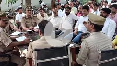 मंझनपुर: मोहर्रम को लेकर ताजिया दारों और पुलिस के बीच पश्चिम शरीरा में हुई बैठक में तैयार किए गए मानक