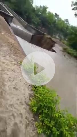 पीलीभीत: पीलीभीत में नहर का साइफन धंसने से पानी की सप्लाई बंद, कई एकड़ फसल की सिंचाई को लेकर किसान परेशान