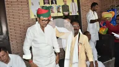 चूरू: पूर्व नेता प्रतिपक्ष राजेंद्र राठौड़ के चुरू स्थित आवास पर सांसी समाज सम्मेलन का हुआ आयोजन