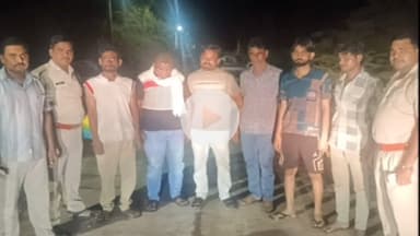 बूंदी: सदर थाना पुलिस ने हटीपुरा के पास जुआ सट्टे के खिलाफ कार्रवाई करते हुए 8 लोगों को गिरफ्तार कर ₹17710 किए ज़ब्त