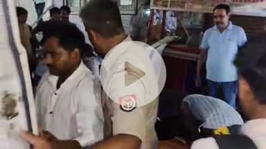 इटावा: रेलवे स्टेशन बजरिया में तेज रफ्तार ऑटो चालक ने व्यक्ति पर चढ़ाया ऑटो, व्यक्ति गंभीर घायल, पुलिस ने भेजा अस्पताल