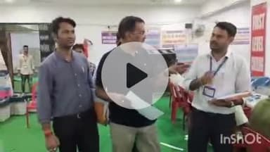 गोपालगंज: डीएम ने ब्लॉक परिसर स्थित ईवीएम केंद्र का किया निरीक्षण, मॉक पोल की ली जानकारी