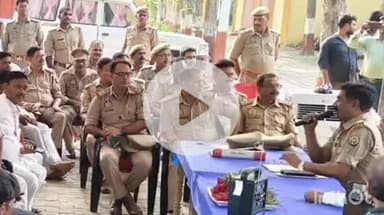 नानपारा: नवाबगंज थाने में मोहर्रम को लेकर हुई पीस कमेटी की बैठक, छोटी ताजिया बनाने की अपील की गई