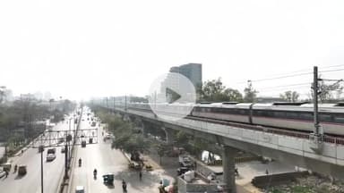 दिल्ली:-सराय काले खां से मेरठ के मोदीपुरम तक 82 किलोमीटर लंबे ट्रैक पर रैपिड रेल का ट्रायल रन पूरा।