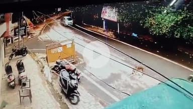 कानपुर: पुलिस कमिश्नर आवास के पास तेज रफ्तार कार ने ई-रिक्शा को मारी टक्कर, ई-रिक्शा चालक की मौत, घटना का वीडियो आया सामने