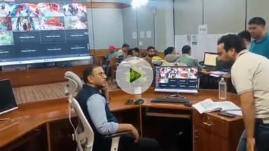राजगढ़ी: डीएम स्मार्ट कंट्रोल रूम से लगातार यमुनोत्री धाम में भूस्खलन घटना की निगरानी की जा रही है
