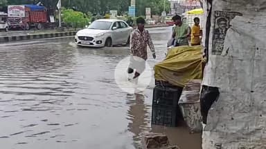 देेेवरिया: गौरी बाजार में बारिश ने हाईवे को बनाया तालाब, देवरिया-गोरखपुर व हाटा-रुद्रपुर मार्ग पर जलभराव से लोग परेशान #jansamasya