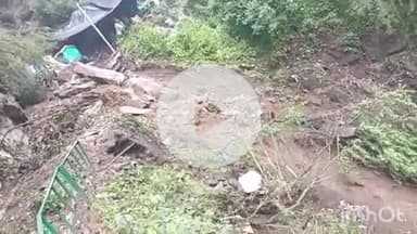 राजगढ़ी: यमुनोत्री पैदल मार्ग नौ कैंची बैंड के पास अचानक पहाड़ी दरकने से यात्रियों के दबने की आशंका