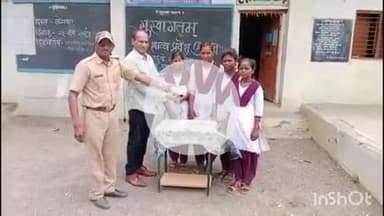 हिंगणघाट: शाळा तिथे विद्यार्थी पास" उपक्रमांतर्गत शहरातील आगाराच्या वतीने शाळेत जाऊन विद्यार्थ्यांना पास देऊन राबविला उपक्रम