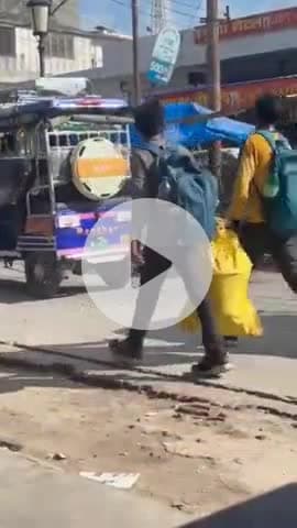 पूरनपुर: पुलिस चौकी के पास रोड पर बैठकर शराब पीते हुए एक व्यक्ति का वीडियो सोशल मीडिया पर हुआ वायरल