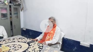 पूरनपुर: पूर्व स्वास्थ्य राज्य मंत्री डॉ. विनोद तिवारी बीमारी से जंग जीतकर लौटे घर, पिछले एक वर्ष से गंभीर बीमारी से चल रहा था