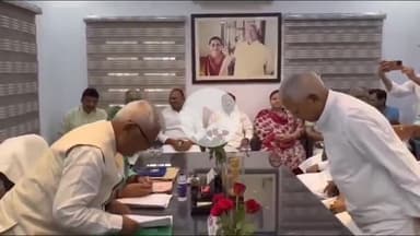 पटना ग्रामीण: राष्ट्रीय जनता दल के अध्यक्ष पद के लिए लालू यादव ने भरा नामांकन, 5 जुलाई को होगा औपचारिक ऐलान