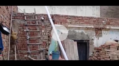 बड़ौत: बिजवाड़ा गांव में दबंग के उत्पीड़न से एक परिवार परेशान, दीवार निर्माण में बाधा डाल रहे हैं