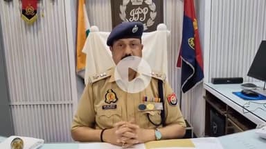 इटावा: भागवताचार्य और उनके साथियों ने मिलकर बंधक बनाकर पीटने और गंजा करने के मामले में चार आरोपी गिरफ्तार, एसएसपी ने दी जानकारी