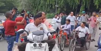 पटना ग्रामीण: मुख्यमंत्री आवास पर भारी संख्या में दिव्यांगजनों ने सीएम नीतीश कुमार से मुलाकात कर दिया धन्यवाद