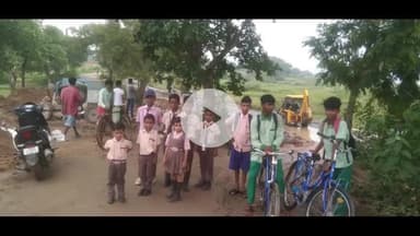 लोहरदगा: खबर का असर, निरहु चरहु महुगांव होते हुए फतेहपुर को जोड़ने वाली सड़क की खस्ता हालत पर जिला परिषद अध्यक्ष ने लिया संज्ञान