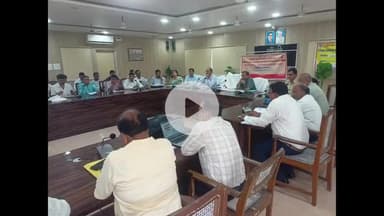 अमरोहा: अमरोहा के सीडीओ ने अधिकारियों की बैठक ली, संचारी रोगों को लेकर दिए निर्देश