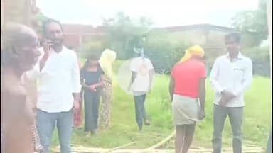 कुडू: टाटी गांव में हाथियों ने दो घरों को नुकसान पहुंचाया, सांसद प्रतिनिधि लाल विकास नाथ सहदेव ने पीड़ितों से मुलाकात की