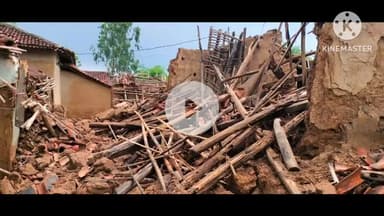 राहे: हेसाडीह पंचायत में भारी बारिश से तीन मकान पूरी तरह से ढह गए