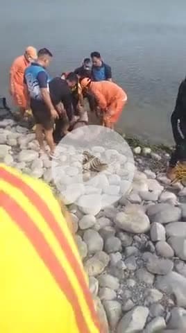 gularbhoj dam me duba army ka jawan 
 bangluru ka rahane watha tha haldwani duty karta tha nahane aya tha dosto ke sath