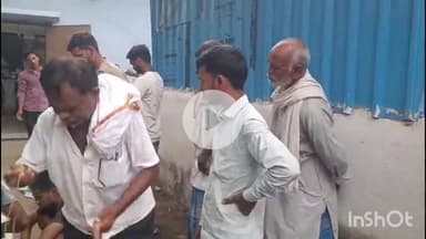 कौआकोल: खैरा गांव में करंट लगने से एक व्यक्ति की मौत, दो जानवरों की भी गई जान, परिवार का रो-रो कर बुरा हाल