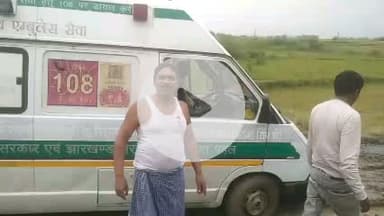 बदला से कसमार तक रोड निर्माण आधा अधूरा और जान लेवा बना