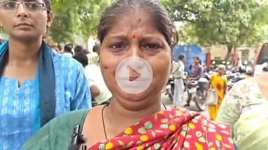 मिर्ज़ापुर: विंध्याचल धाम में माला-फूल बेचने वाली पीड़ित महिला ने कस्बा इंचार्ज के खिलाफ जिला कलेक्ट्रेट में डीएम को सौंपा ज्ञापन