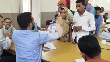 बीना: तहसील सभागार में जनसुनवाई का हुआ आयोजन, बड़ी संख्या में आवेदन लेकर पहुंचे लोग