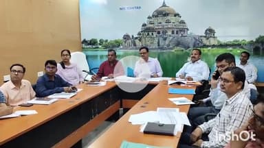 सासाराम: सासाराम के वीडियो कॉन्फ्रेंसिंग हाल में बिहार के मुख्य सचिव की अध्यक्षता में एक बैठक आयोजित की गई