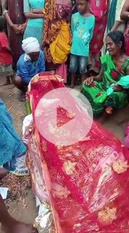 रोह थाना प्रखंड के समहरीगढ़ के समरैठा गांव के निवासी लालटू राजवंशी का पुत्र-हृदय राजवंशी को राते हत्या कर फेक दी।