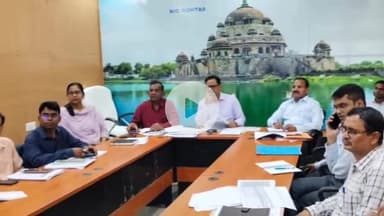 सासाराम: मुख्य सचिव की अध्यक्षता में सासाराम में विभिन्न विभागों की समीक्षा बैठक आयोजित