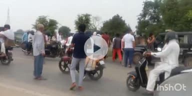 बागपत: कस्बा टटीरी स्थित पेट्रोल पंप के निकट हाइवे पर बाइक ने बुलेट में मारी टक्कर, हादसे में एक महिला सहित चार लोग घायल