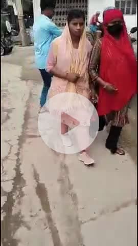 बेतिया: शराब तस्कर गिरफ्तार, 7 पीस रॉयल स्टैग शराब बरामद, बाइक ज़ब्त की गई