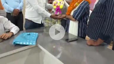 अमरोहा: अमरोहा जिला सूचना अधिकारी सुभाष चंद्र का उन्नाव तबादला, पत्रकारों ने विदाई समारोह का आयोजन किया