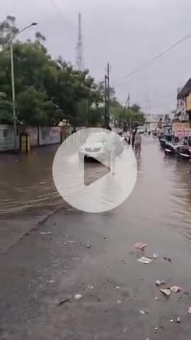 सारंगपुर: सारंगपुर में बारिश से अस्पताल रोड पर भरा पानी, नगर परिषद के आपदा प्रबंधन की खुली पोल