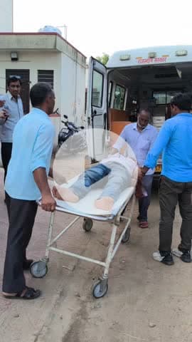 वैर: कस्बा वैर के पुलिस थाने के पास एक बाइक सवार युवक घायल हुआ, कराया गया अस्पताल में भर्ती