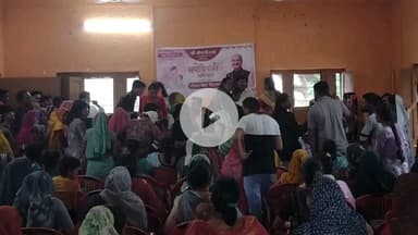 बूंदी: शहर के देवपुरा रोड स्थित सामुदायिक भवन में लोकसभा अध्यक्ष ओम बिरला की पहल पर गर्भवती महिलाओं को बांटे गए किट