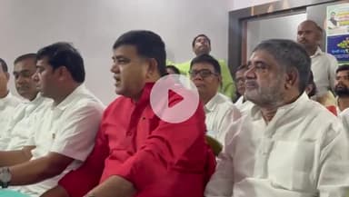 नवादा: राजद पार्टी कार्यालय में प्रदेश प्रवक्ता शक्ति सिंह यादव ने तेजस्वी यादव के दौरे को लेकर की प्रेसवार्ता