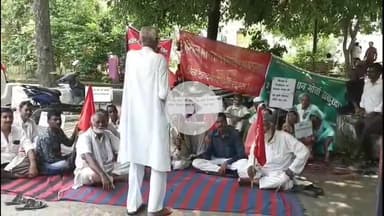 ठाकुरद्वारा: ठाकुरद्वारा के सीओ कार्यालय पर संयुक्त किसान मोर्चा ने मुख्यमंत्री को संबोधित 10 सूत्रीय ज्ञापन सौंपा