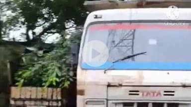 कर्रा: कर्रा में सिरका क्रेशर से चिप्स का अवैध परिवहन करते दो हाईवा MVI ने पकड़े