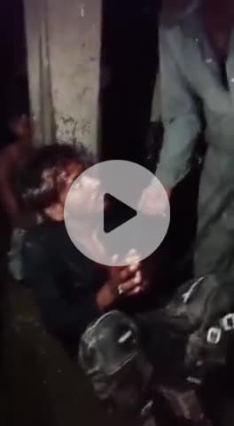 इछावर: बुगली गांव में 2 युवकों को बेरहमी से पीटने, बाल काटने, गोबर खिलाने व लड़कियों के कपड़े पहनाने का मामला, वीडियो आया सामने