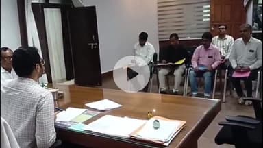 मंझनपुर: युवाओं को मिलेगा रोजगार का नया अवसर, डीएम ने मंझनपुर में बैठक कर पीएम इंटर्नशिप योजना को लेकर दी सख्त हिदायतें